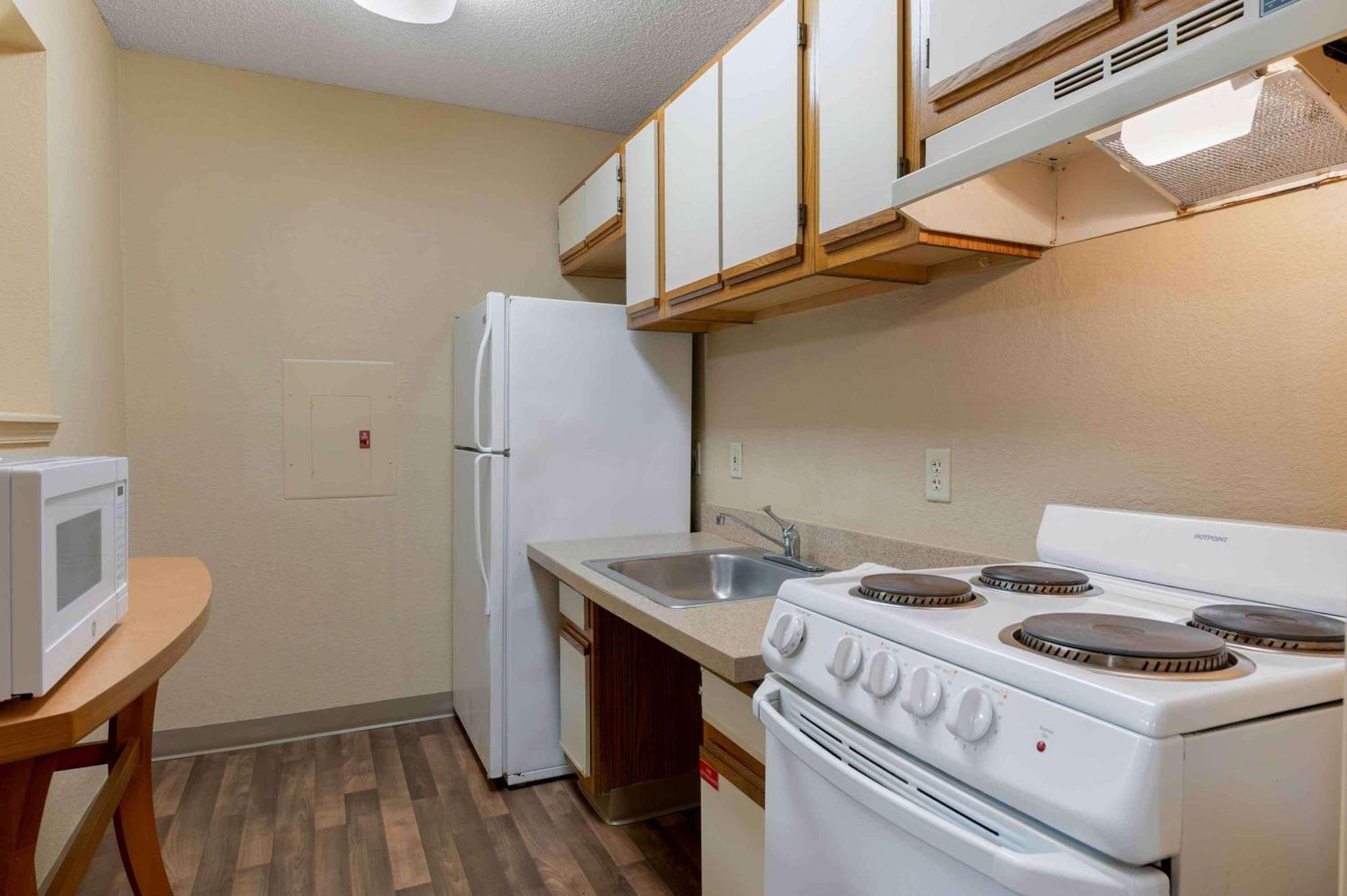 Extended Stay America Select Suites - Atlanta - Kennesaw Chastain Rd Экстерьер фото