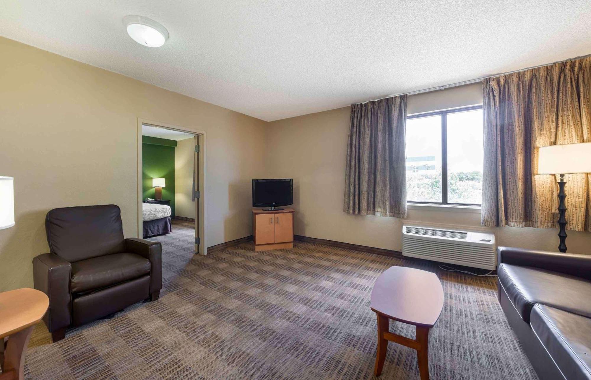 Extended Stay America Select Suites - Atlanta - Kennesaw Chastain Rd Экстерьер фото